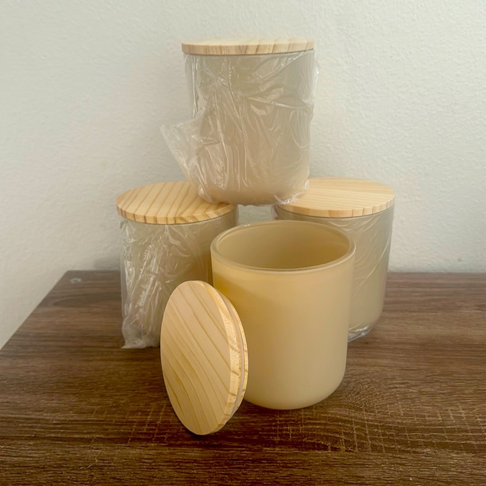 4 Makesy candle jars and raw pine wood lids BLACK JARS